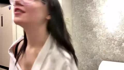 Snapshot of cristenfarias chatting on 11, 5, 2026 Niki online show from 11, 5, 2026