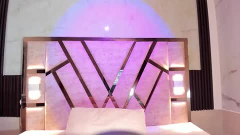 Snapshot of cristhinbrown chatting on 18, 1, 2026 cristin online show from 18, 1, 2026