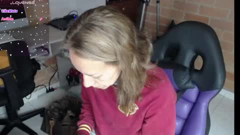 Snapshot of cristin_doll chatting on 8, 6, 2026 cristina online show from 8, 6, 2026