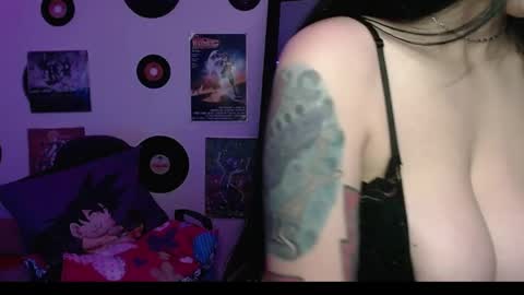 Snapshot of cristin_moon chatting on 27, 5, 2026 Christina online show from 27, 5, 2026