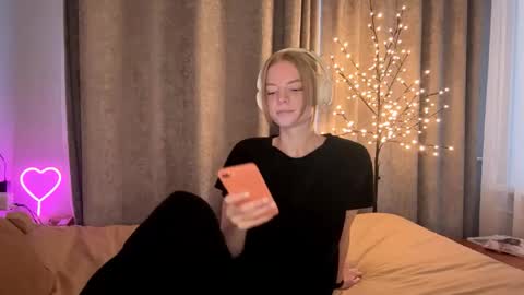 Snapshot of cristinekondo chatting on 11, 4, 2026 Marry online show from 11, 4, 2026
