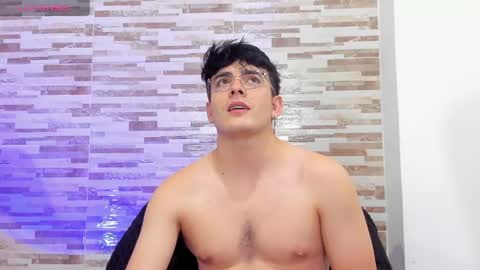 Snapshot of cristopher_russo chatting on 15, 5, 2026 CRISTOPHER online show from 15, 5, 2026