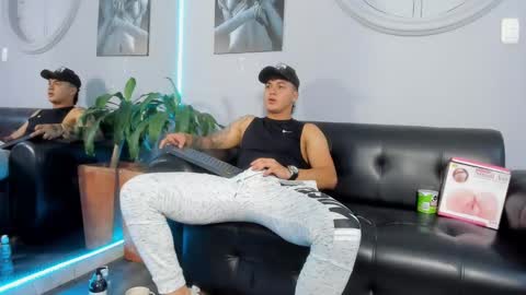 Cristopher online show from 4, 2, 2025