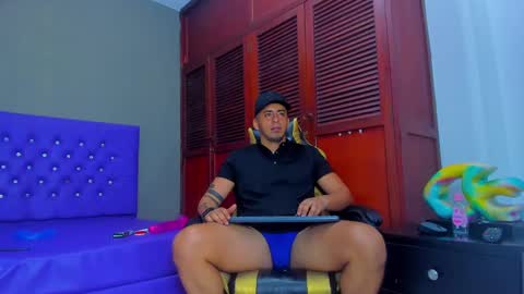 Snapshot of cristophertompson chatting on 14, 1, 2025 Say me Cris online show from 14, 1, 2025