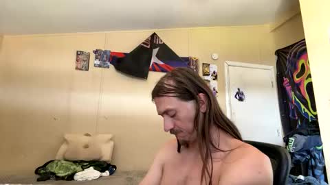Snapshot of critterluvsfeet chatting on 17, 5, 2026 Critter2999LuvsFeet online show from 17, 5, 2026