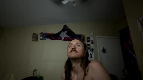 Snapshot of critterluvsfeet chatting on 18, 5, 2026 Critter2999LuvsFeet online show from 18, 5, 2026