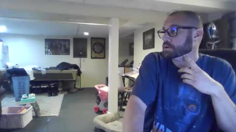 Snapshot of crm400 chatting on 24, 5, 2026 billybasement online show from 24, 5, 2026