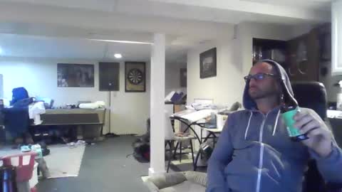 Snapshot of crm400 chatting on 7, 6, 2026 billybasement online show from 7, 6, 2026