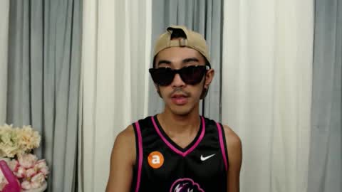 crocodale online show from 9, 4, 2026