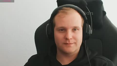 Snapshot of croissant911 chatting on 8, 4, 2026 Anderson online show from 8, 4, 2026