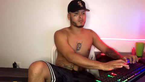 Snapshot of crow_black00 chatting on 15, 4, 2026 crow_black00 online show from 15, 4, 2026