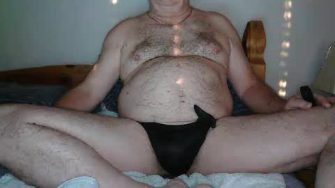 Snapshot of crowbarbi chatting on 17, 10, 2025 Crowbarbi online show from 17, 10, 2025