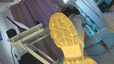 Snapshot of cruel_siren chatting on 11, 10, 2025 Cruel Siren online show from 11, 10, 2025