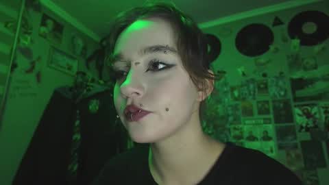 Snapshot of cruella_mira chatting on 13, 11, 2025 cruella_mira online show from 13, 11, 2025