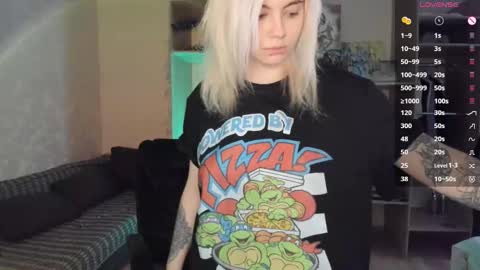 Snapshot of cryptobjgirlv2 chatting on 21, 2, 2026 Lilith online show from 21, 2, 2026