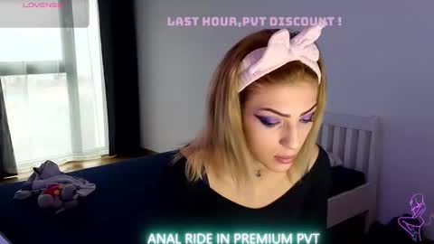 Crys online show from 22, 12, 2025