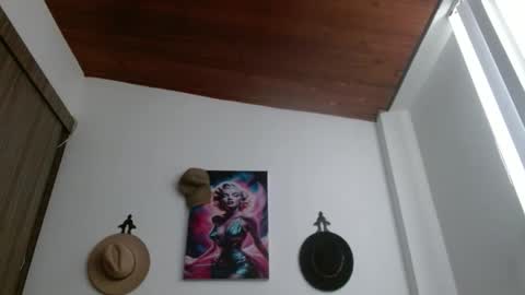 Crystal Blaze online show from 25, 2, 2026