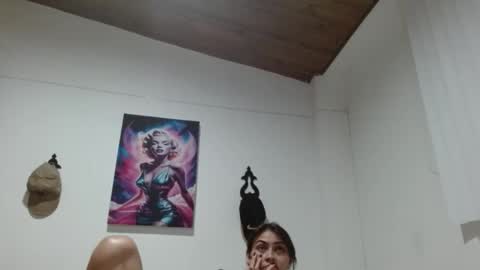 Snapshot of crystal_starx chatting on 17, 4, 2026 Crystal Blaze online show from 17, 4, 2026