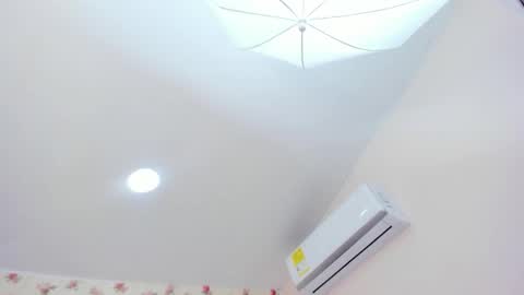 Snapshot of crystal_watson0 chatting on 22, 5, 2026 Milf Latina online show from 22, 5, 2026