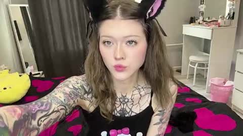 Snapshot of crystaleve2 chatting on 8, 7, 2026 Luna online show from 8, 7, 2026