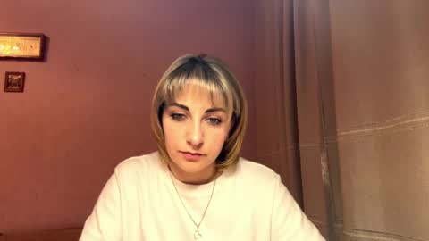Snapshot of crystalfever_ chatting on 7, 5, 2026 Mary online show from 7, 5, 2026