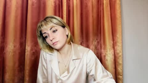 Snapshot of crystalfever_ chatting on 19, 5, 2026 Mary online show from 19, 5, 2026