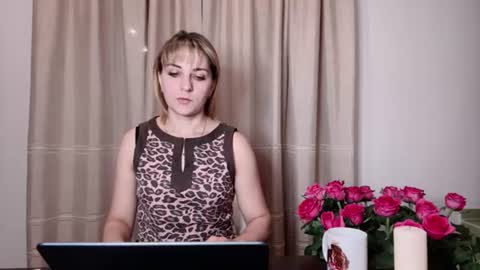 Snapshot of crystalfever_ chatting on 25, 6, 2026 Mary online show from 25, 6, 2026