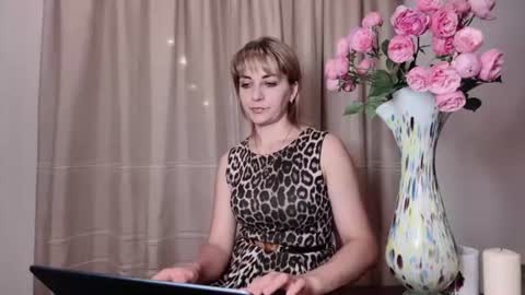 Snapshot of crystalfever_ chatting on 2, 7, 2026 Mary online show from 2, 7, 2026