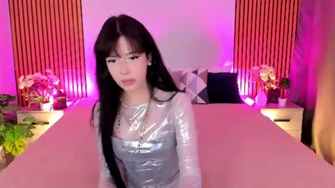 Snapshot of crystall0ve chatting on 10, 7, 2026 crystall0ve online show from 10, 7, 2026