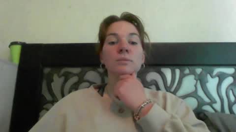 Snapshot of crystalvelvet chatting on 15, 5, 2026 crystalvelvet online show from 15, 5, 2026