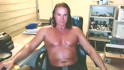 Yup... kinda old but Stop in and say hello online show from 13, 9, 2025