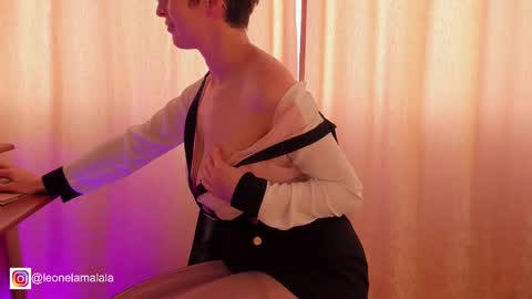 Leonela online show from 9, 3, 2025