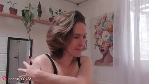 Snapshot of cuddlingbunnny chatting on 18, 7, 2026 Leonela online show from 18, 7, 2026