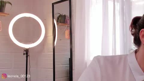 Snapshot of cuddlingbunnny chatting on 1, 8, 2026 Leonela online show from 1, 8, 2026