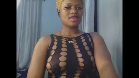 Snapshot of cum_ebony_petitxx chatting on 9, 6, 2026 cath online show from 9, 6, 2026