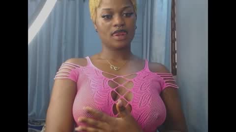 Snapshot of cum_ebony_petitxx chatting on 15, 6, 2026 cath online show from 15, 6, 2026