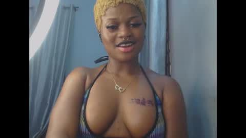 Snapshot of cum_ebony_petitxx chatting on 18, 6, 2026 cath online show from 18, 6, 2026
