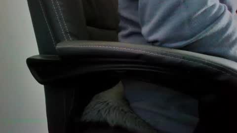 Snapshot of cum_gun_19 chatting on 29, 10, 2025 cum gun online show from 29, 10, 2025