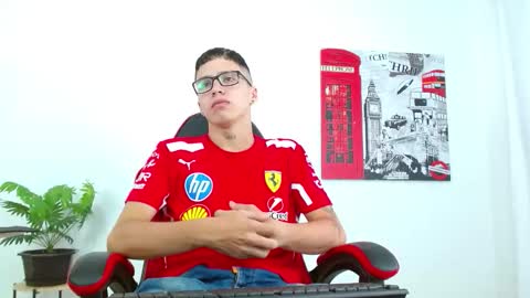 cumandres online show from 15, 9, 2025