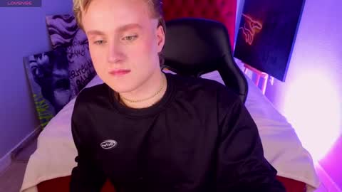 Snapshot of cumboydoll chatting on 6, 5, 2026 Ellio online show from 6, 5, 2026