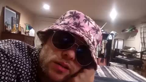 Snapshot of cumfetishswallower chatting on 21, 9, 2025 cumfetishswallower online show from 21, 9, 2025