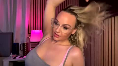 Snapshot of cumguzzlingskank chatting on 5, 4, 2026 cumguzzlingskank online show from 5, 4, 2026