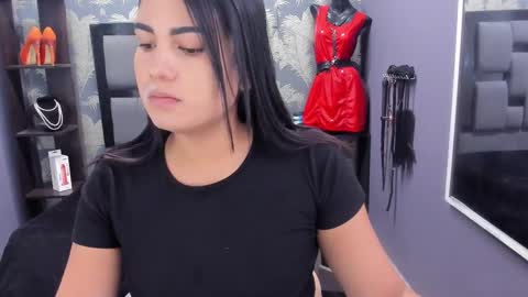 Snapshot of cumming_tiffani chatting on 18, 9, 2025 cumming tiffani online show from 18, 9, 2025