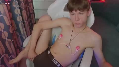 Snapshot of cumte_boy chatting on 12, 7, 2026 cumte_boy online show from 12, 7, 2026