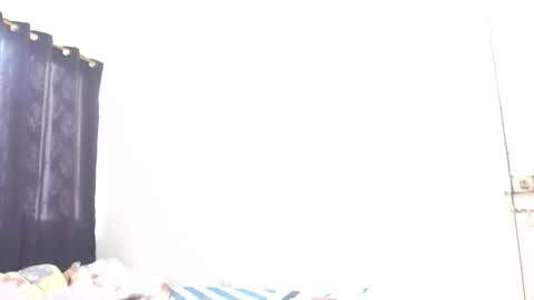 dominic and julieta... independent models online show from 4, 2, 2026