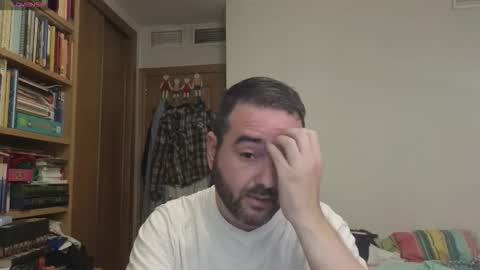 curiosillo1983 online show from 5, 10, 2025