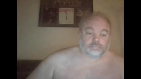 Snapshot of curiousbate1 chatting on 10, 3, 2025 CuriousBate1 online show from 10, 3, 2025