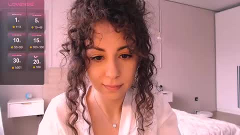 Snapshot of curly_jade_ chatting on 24, 4, 2026 curly_jade_ online show from 24, 4, 2026