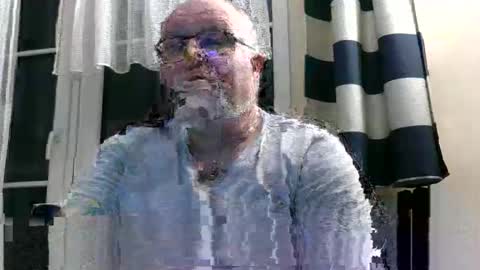 Snapshot of curtus14 chatting on 2, 4, 2026 curtus14 online show from 2, 4, 2026