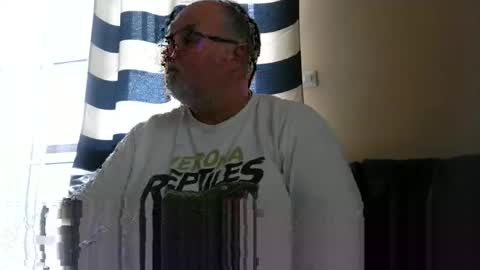 Snapshot of curtus14 chatting on 4, 4, 2026 curtus14 online show from 4, 4, 2026